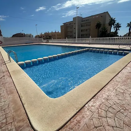 Maison Mitoyenne 3 Chambres, Terrasse, Bbq, Piscine Communautaire Holiday home