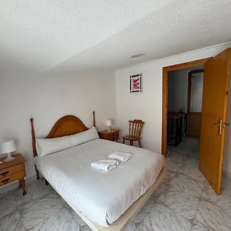 Maison Mitoyenne 3 Chambres, Terrasse, Bbq, Piscine Communautaire Holiday home Santa Pola