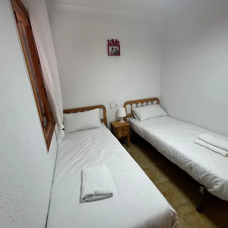 Maison Mitoyenne 3 Chambres, Terrasse, Bbq, Piscine Communautaire Holiday home *